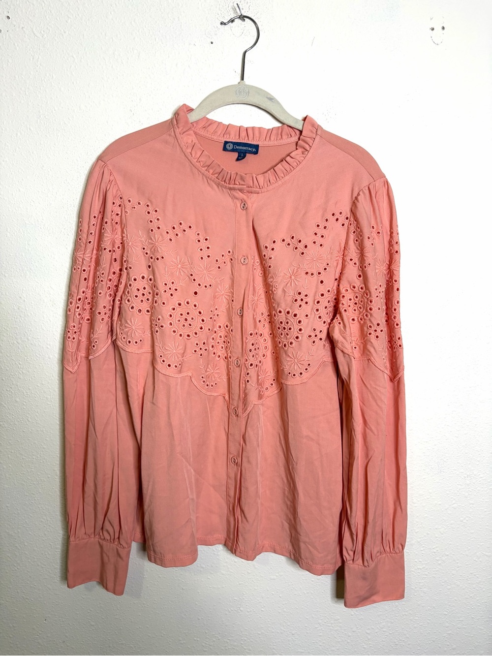 Democracy Coral Eyelet Button-Front Blouse top L long sleeve peach pink